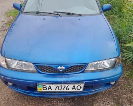 Синій Ніссан Альмера, об'ємом двигуна 1 л та пробігом 300 тис. км за 1350 $, фото 1 на Automoto.ua