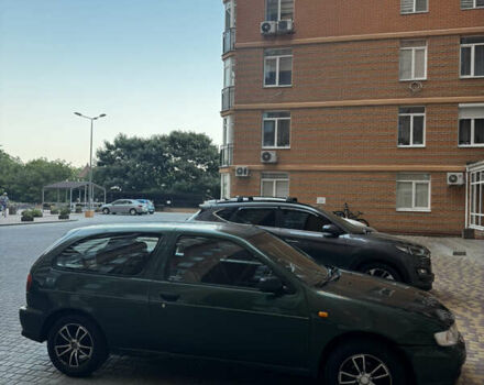 Зеленый Ниссан Альмера, объемом двигателя 1.39 л и пробегом 227 тыс. км за 1900 $, фото 1 на Automoto.ua