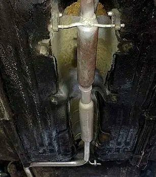 Зелений Ніссан Альмера, об'ємом двигуна 1.4 л та пробігом 450 тис. км за 1200 $, фото 7 на Automoto.ua