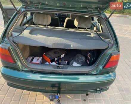 Зелений Ніссан Альмера, об'ємом двигуна 1.4 л та пробігом 275 тис. км за 4000 $, фото 1 на Automoto.ua