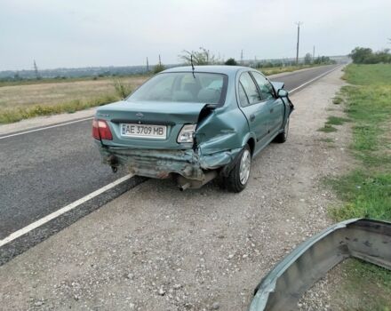 Зелений Ніссан Альмера, об'ємом двигуна 1.5 л та пробігом 340 тис. км за 1200 $, фото 1 на Automoto.ua