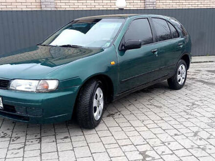 Зелений Ніссан Альмера, об'ємом двигуна 1.4 л та пробігом 380 тис. км за 1500 $, фото 1 на Automoto.ua