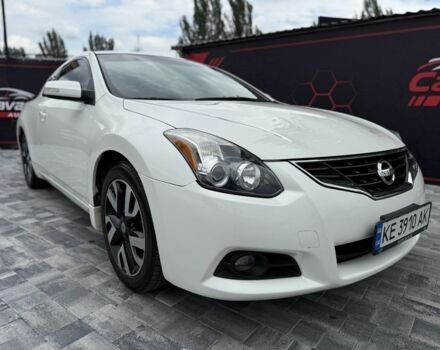 Белый Ниссан Альтима, объемом двигателя 2.5 л и пробегом 155 тыс. км за 7999 $, фото 2 на Automoto.ua