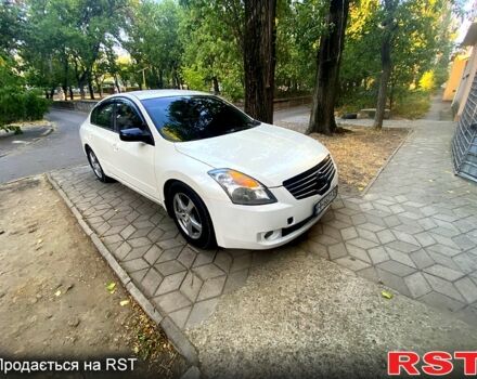 Білий Ніссан Альтіма, об'ємом двигуна 2.5 л та пробігом 220 тис. км за 5700 $, фото 1 на Automoto.ua