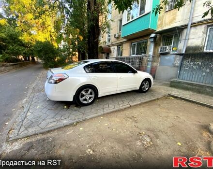 Білий Ніссан Альтіма, об'ємом двигуна 2.5 л та пробігом 220 тис. км за 5700 $, фото 6 на Automoto.ua