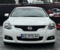 Белый Ниссан Альтима, объемом двигателя 2.5 л и пробегом 155 тыс. км за 7999 $, фото 6 на Automoto.ua