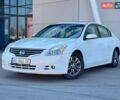 Белый Ниссан Альтима, объемом двигателя 2.49 л и пробегом 260 тыс. км за 6800 $, фото 1 на Automoto.ua