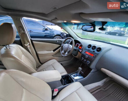 Белый Ниссан Альтима, объемом двигателя 2.49 л и пробегом 251 тыс. км за 7900 $, фото 15 на Automoto.ua