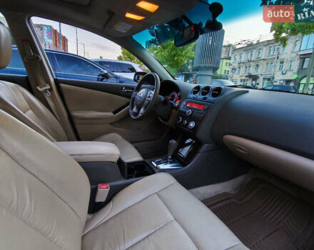 Белый Ниссан Альтима, объемом двигателя 2.49 л и пробегом 251 тыс. км за 7900 $, фото 16 на Automoto.ua