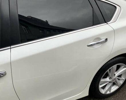 Белый Ниссан Альтима, объемом двигателя 2.5 л и пробегом 185 тыс. км за 8999 $, фото 23 на Automoto.ua