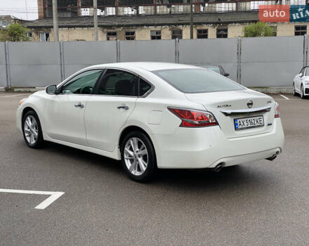 Белый Ниссан Альтима, объемом двигателя 2.5 л и пробегом 185 тыс. км за 8999 $, фото 3 на Automoto.ua