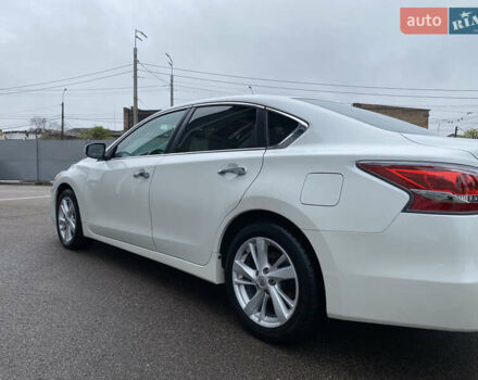 Белый Ниссан Альтима, объемом двигателя 2.5 л и пробегом 185 тыс. км за 8999 $, фото 15 на Automoto.ua