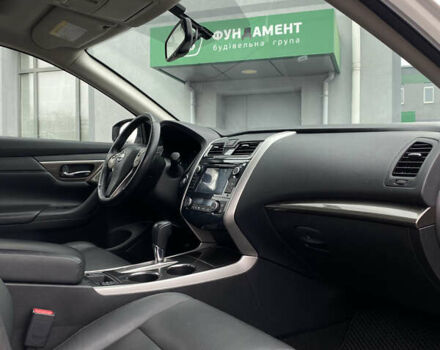 Белый Ниссан Альтима, объемом двигателя 2.5 л и пробегом 185 тыс. км за 8999 $, фото 45 на Automoto.ua