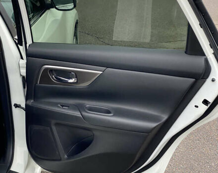 Белый Ниссан Альтима, объемом двигателя 2.5 л и пробегом 185 тыс. км за 8999 $, фото 39 на Automoto.ua