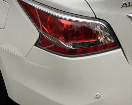 Белый Ниссан Альтима, объемом двигателя 2.5 л и пробегом 185 тыс. км за 8999 $, фото 14 на Automoto.ua