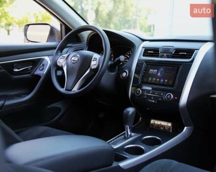 Белый Ниссан Альтима, объемом двигателя 2.5 л и пробегом 249 тыс. км за 8900 $, фото 11 на Automoto.ua