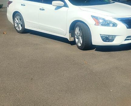 Білий Ніссан Альтіма, об'ємом двигуна 2.5 л та пробігом 188 тис. км за 9000 $, фото 3 на Automoto.ua