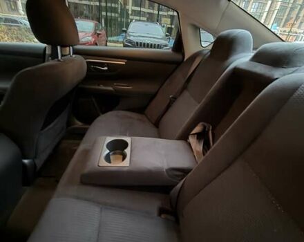 Белый Ниссан Альтима, объемом двигателя 2.5 л и пробегом 209 тыс. км за 9400 $, фото 9 на Automoto.ua