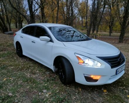 Ниссан Альтима 2015 в Павлограде на Automoto.ua Белый Ниссан Альтима, объемом двигателя 2.5 л и пробегом 241 тыс. км за 9900 $, фото 23 на Automoto.ua
