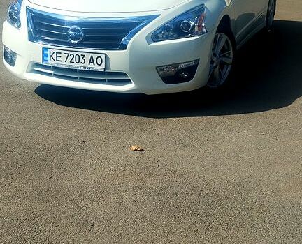 Білий Ніссан Альтіма, об'ємом двигуна 2.5 л та пробігом 188 тис. км за 9000 $, фото 1 на Automoto.ua