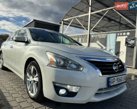 Ниссан Альтима 2015 в Львове на Automoto.ua Белый Ниссан Альтима, объемом двигателя 2.5 л и пробегом 177 тыс. км за 8900 $, фото 9 на Automoto.ua