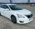 Белый Ниссан Альтима, объемом двигателя 2.5 л и пробегом 250 тыс. км за 8200 $, фото 1 на Automoto.ua