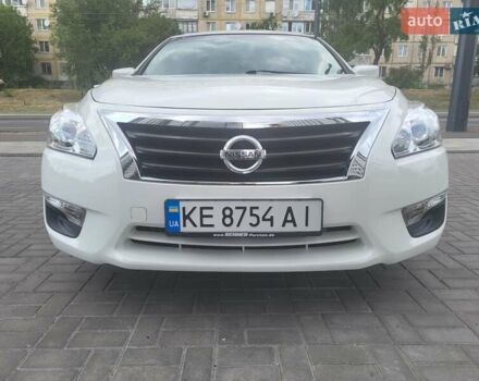 Белый Ниссан Альтима, объемом двигателя 2.49 л и пробегом 196 тыс. км за 9000 $, фото 1 на Automoto.ua