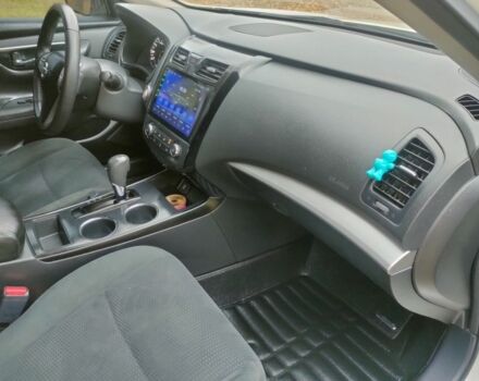 Ниссан Альтима 2015 в Павлограде на Automoto.ua Белый Ниссан Альтима, объемом двигателя 2.5 л и пробегом 241 тыс. км за 9900 $, фото 16 на Automoto.ua