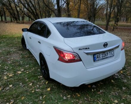 Ниссан Альтима 2015 в Павлограде на Automoto.ua Белый Ниссан Альтима, объемом двигателя 2.5 л и пробегом 241 тыс. км за 9900 $, фото 22 на Automoto.ua