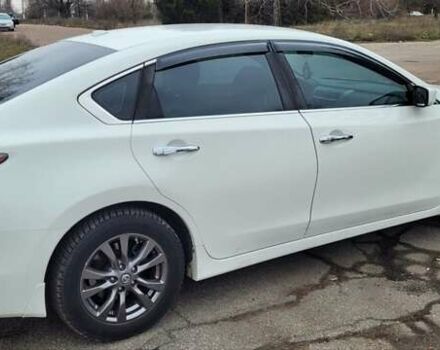 Білий Ніссан Альтіма, об'ємом двигуна 2.5 л та пробігом 121 тис. км за 10000 $, фото 3 на Automoto.ua
