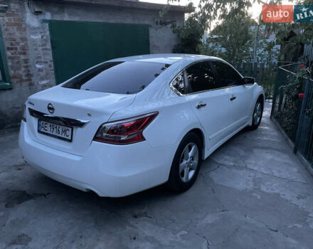 Белый Ниссан Альтима, объемом двигателя 2.5 л и пробегом 120 тыс. км за 9600 $, фото 2 на Automoto.ua