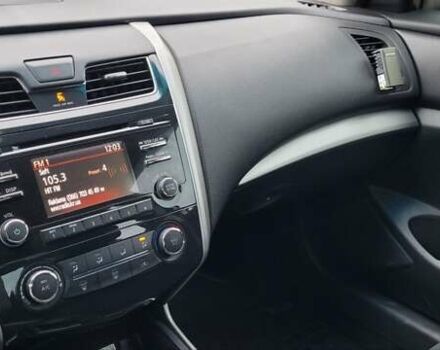 Білий Ніссан Альтіма, об'ємом двигуна 2.5 л та пробігом 121 тис. км за 10000 $, фото 10 на Automoto.ua