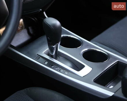 Белый Ниссан Альтима, объемом двигателя 2.5 л и пробегом 249 тыс. км за 8900 $, фото 19 на Automoto.ua