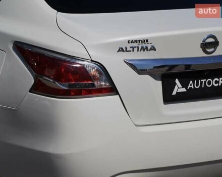 Белый Ниссан Альтима, объемом двигателя 2.5 л и пробегом 249 тыс. км за 8900 $, фото 6 на Automoto.ua