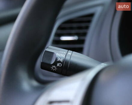 Белый Ниссан Альтима, объемом двигателя 2.5 л и пробегом 249 тыс. км за 8900 $, фото 20 на Automoto.ua