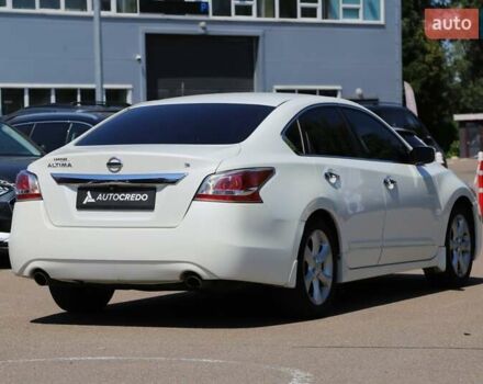 Белый Ниссан Альтима, объемом двигателя 2.5 л и пробегом 249 тыс. км за 8900 $, фото 5 на Automoto.ua