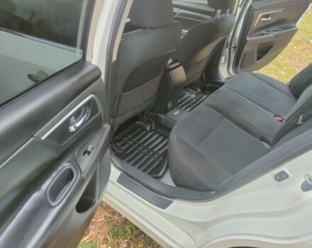 Ниссан Альтима 2015 в Павлограде на Automoto.ua Белый Ниссан Альтима, объемом двигателя 2.5 л и пробегом 241 тыс. км за 9900 $, фото 15 на Automoto.ua