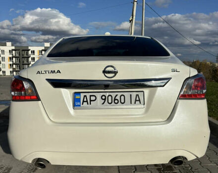 Ниссан Альтима 2015 в Львове на Automoto.ua Белый Ниссан Альтима, объемом двигателя 2.5 л и пробегом 177 тыс. км за 8900 $, фото 10 на Automoto.ua
