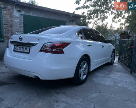 Белый Ниссан Альтима, объемом двигателя 2.5 л и пробегом 120 тыс. км за 9600 $, фото 3 на Automoto.ua