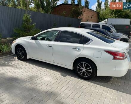 Білий Ніссан Альтіма, об'ємом двигуна 2.49 л та пробігом 180 тис. км за 8500 $, фото 2 на Automoto.ua