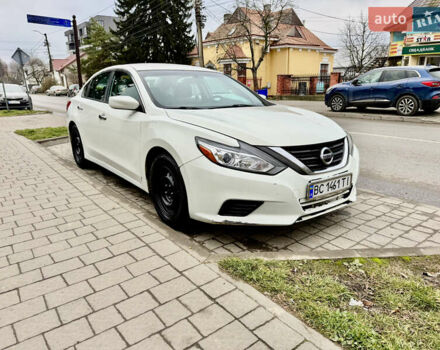 Білий Ніссан Альтіма, об'ємом двигуна 2.49 л та пробігом 190 тис. км за 8200 $, фото 5 на Automoto.ua