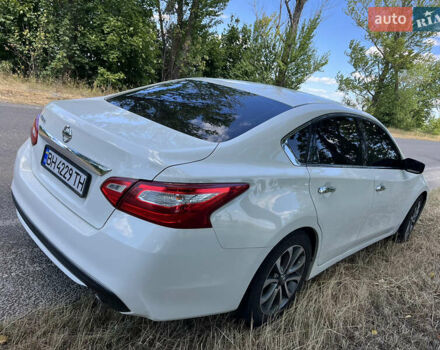 Білий Ніссан Альтіма, об'ємом двигуна 2.49 л та пробігом 192 тис. км за 10200 $, фото 7 на Automoto.ua