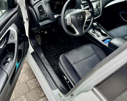 Білий Ніссан Альтіма, об'ємом двигуна 2.49 л та пробігом 190 тис. км за 8200 $, фото 7 на Automoto.ua