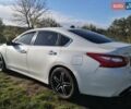 Белый Ниссан Альтима, объемом двигателя 0 л и пробегом 180 тыс. км за 12500 $, фото 5 на Automoto.ua