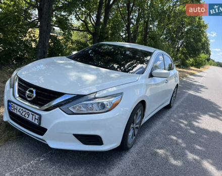 Білий Ніссан Альтіма, об'ємом двигуна 2.49 л та пробігом 192 тис. км за 10200 $, фото 34 на Automoto.ua