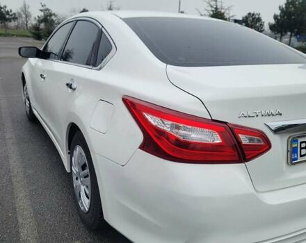 Белый Ниссан Альтима, объемом двигателя 2.49 л и пробегом 163 тыс. км за 9500 $, фото 9 на Automoto.ua