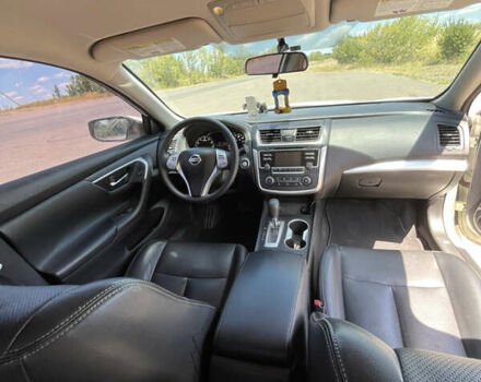 Білий Ніссан Альтіма, об'ємом двигуна 2.49 л та пробігом 192 тис. км за 10200 $, фото 19 на Automoto.ua