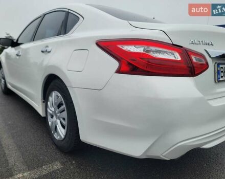 Белый Ниссан Альтима, объемом двигателя 2.49 л и пробегом 163 тыс. км за 9500 $, фото 19 на Automoto.ua