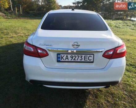 Белый Ниссан Альтима, объемом двигателя 0 л и пробегом 180 тыс. км за 12500 $, фото 22 на Automoto.ua