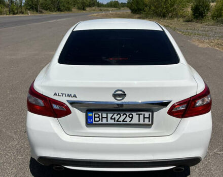 Білий Ніссан Альтіма, об'ємом двигуна 2.49 л та пробігом 192 тис. км за 10200 $, фото 22 на Automoto.ua